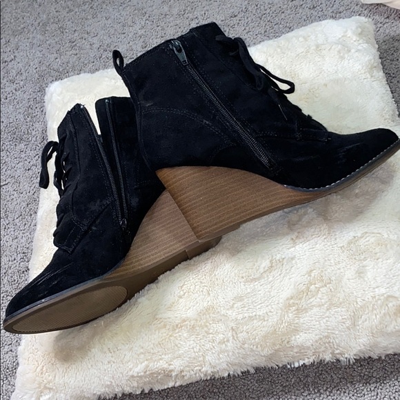 Women’s Black wedge Booties - Picture 3 of 4